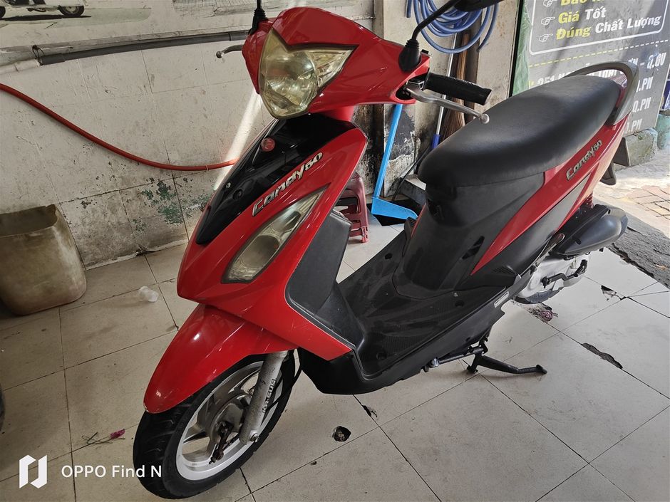 $625usd

2012 Kymco Candy 50cc

(No License Needed)

50cc Automatic

One Owner From New!

Sports Alloy Wheels

Front Compartment

Underseat Storage

Refuel From Front

Step-Thru

Good Tyres

Good Brakes

Everything working, including emergency kickstart

~~~
 

🇹🇭สตีวี่รถมอเตอร์ไซค์🇻🇳 


