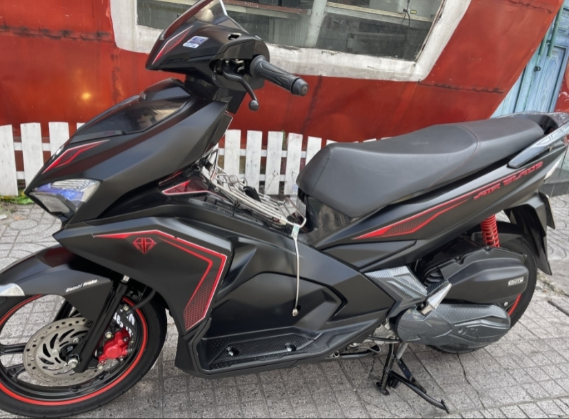 $1599

2018 Honda Airblade SmartKey 125 Fi

10th Anniversary Matte Black Sports Limited Edition !

FULL PHOTOSHOOT BELOW:
https://facebook.com/100064076018357/posts/pfbid0vyfmF61HQ7ePSfQAFmq7SozcjmJh2LBMxqFxpD4tVNxVbGKKCZ35MSRvSj6qZ7syl/

One Owner from New !

This bike is A++ Condition !

125cc Automatic Fuel Injection

Only 8500km!

Disc Brake

Super Reliable

Super Smooth

Massive Underseat Storage

Excellent Tyres

Excellent Brakes

A++ Condition !

Sports Alloy Wheels

Everything working perfect

30 Day Warranty for peace of mind

~~~

🇹🇭สตีวี่รถมอเตอร์ไซค์🇻🇳

STEVIE'S GARAGE ENTERPRISE

7 Branches !

4 Warehouses !

Constant stock of over 600 bikes for sale !

Website updated daily !

~~~

Stevie's Garage Enterprise... 

The ORIGINAL fully licensed garage... 

The ORIGINAL  One-Stop  Bike-Shop...

Say NO to imitations! 

~~~ 

🇹🇭สตีวี่รถมอเตอร์ไซค์🇻🇳 

🌎Stevie’s Garage Enterprise Official Website
     SteviesGarageVietnam.com 

🛵Stevie’s Garage Main Branch
     Facebook.com/SteviesGarage
🏍Stevie’s Garage Phu Nhuan
     Facebook.com/SteviesGaragePhuNhuan
👑Stevie’s Garage Thao Dien
     Facebook.com/SteviesGarageThaoDien 

🎶Stevie's Garage Tik Tok ID
     SteviesGarageEnterprise
     TikTok.com/@SteviesGarageEnterprise 

🏍Stevie's Garage Shopee Online Shop
     https://shopee.vn/stevieyip?smtt=0.0.9

💵 Stevie's Garage Bank Account
      Bank: TP Bank
      Acc Number: SteviesGarage99 

📞Call Stevie
🇬🇧HOTLINE 1:  0-8282-368-33
     (all messenger apps & calls)
🇬🇧HOTLINE 2:  039-88-3030-9
     (calls only) 

#SteviesGarage
#SteviesGarageEnterprise