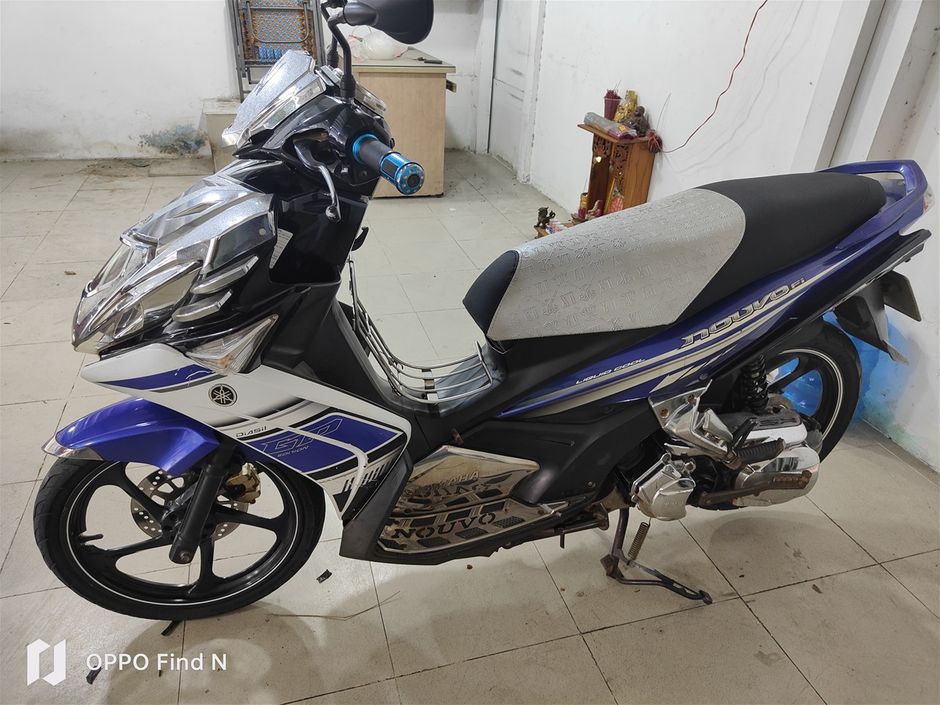 $699 usd ONLY !!!  Quick Sale !

2013 Yamaha Nouvo SX 125cc Fi

One Owner from New !

125cc Automatic Fuel Injection !

(Don't compare with the older 110cc backpacker nouvos, this is the 125cc fuel injected model, completely different build quality!)

FULL PHOTOSHOOT BELOW:
https://m.facebook.com/story.php?story_fbid=pfbid02pKqDoikAkfKE7mc4Y1fmu27MPznXfuJjMFQPHKVuiA3NSaJZXqi4uaP4TDXzwYD5l&id=100064076018357&mibextid=Nif5oz

Reliable !

Smooth !

Good Tyres

Good Brakes

Nice Condition !

Electric start & emergency kickstart

YaZ Sports Mirrors

2 front storage pockets

Anti-theft storage security lid

Security ignition lock

Centre baggage rack

All electrics working perfect

30 Day Warranty for peace of mind

~~~

🇹🇭สตีวี่รถมอเตอร์ไซค์🇻🇳

STEVIE'S GARAGE ENTERPRISE

7 Branches !

4 Warehouses !

Constant stock of over 600 bikes for sale !

Website updated daily !

~~~

Stevie's Garage Enterprise... 

The ORIGINAL fully licensed garage... 

The ORIGINAL  One-Stop  Bike-Shop...

Say NO to imitations! 

~~~ 

🇹🇭สตีวี่รถมอเตอร์ไซค์🇻🇳 

🌎Stevie’s Garage Enterprise Official Website
     SteviesGarageVietnam.com 

🛵Stevie’s Garage Main Branch
     Facebook.com/SteviesGarage
🏍Stevie’s Garage Phu Nhuan
     Facebook.com/SteviesGaragePhuNhuan
👑Stevie’s Garage Thao Dien
     Facebook.com/SteviesGarageThaoDien 

🎶Stevie's Garage Tik Tok ID
     SteviesGarageEnterprise
     TikTok.com/@SteviesGarageEnterprise 

🏍Stevie's Garage Shopee Online Shop
     https://shopee.vn/stevieyip?smtt=0.0.9

💵 Stevie's Garage Bank Account
      Bank: TP Bank
      Acc Number: SteviesGarage99 

📞Call Stevie
🇬🇧HOTLINE 1:  0-8282-368-33
     (all messenger apps & calls)
🇬🇧HOTLINE 2:  039-88-3030-9
     (calls only) 

#SteviesGarage
#SteviesGarageEnterprise