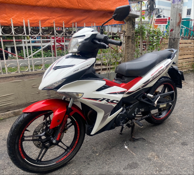 $1249 usd ONLY !!!

2016 Yamaha Exciter RC 150cc Fi

One Owner from New !

150cc Manual Fuel Injection

Engine Rebuild to Factory Standards 1000km ago !  Rides like a brand new bike!

FULL VIDEO BELOW:
https://fb.watch/h1iun69OIt/

Super Duper Reliable !

Smooth

Lightly bored exhaust for deeper growl

Excellent Tyres

Good Brakes

Nice Condition !

Electric start

Brand New Thai Imported Teardrop Mirrors

LED Headlight

LED Turn Signals

All electrics working perfect

30 Day Warranty for peace of mind

~~~

🇹🇭สตีวี่รถมอเตอร์ไซค์🇻🇳

STEVIE'S GARAGE ENTERPRISE

7 Branches !

4 Warehouses !

Constant stock of over 600 bikes for sale !

Website updated daily !

~~~

Stevie's Garage Enterprise... 

The ORIGINAL fully licensed garage... 

The ORIGINAL  One-Stop  Bike-Shop...

Say NO to imitations! 

~~~ 

🇹🇭สตีวี่รถมอเตอร์ไซค์🇻🇳 

🌎Stevie’s Garage Enterprise Official Website
     SteviesGarageVietnam.com 

🛵Stevie’s Garage Main Branch
     Facebook.com/SteviesGarage
🏍Stevie’s Garage Phu Nhuan
     Facebook.com/SteviesGaragePhuNhuan
👑Stevie’s Garage Thao Dien
     Facebook.com/SteviesGarageThaoDien 

🎶Stevie's Garage Tik Tok ID
     SteviesGarageEnterprise
     TikTok.com/@SteviesGarageEnterprise 

🏍Stevie's Garage Shopee Online Shop
     https://shopee.vn/stevieyip?smtt=0.0.9

💵 Stevie's Garage Bank Account
      Bank: TP Bank
      Acc Number: SteviesGarage99 

📞Call Stevie
🇬🇧HOTLINE 1:  0-8282-368-33
     (all messenger apps & calls)
🇬🇧HOTLINE 2:  039-88-3030-9
     (calls only) 

#SteviesGarage
#SteviesGarageEnterprise